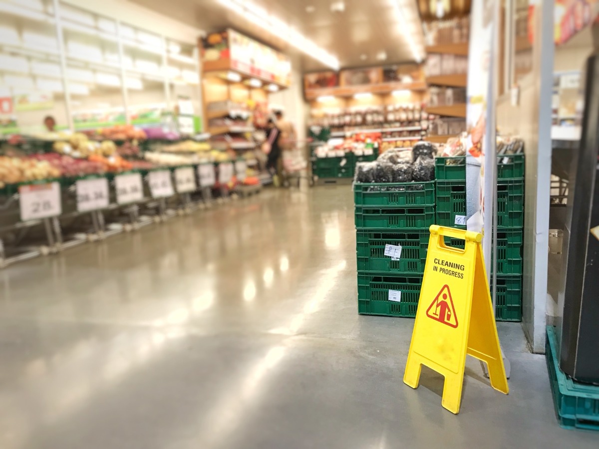 Des techniques professionnelles pour le nettoyage de rayons alimentaires à Toulouse